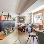 Mondschein Hotel