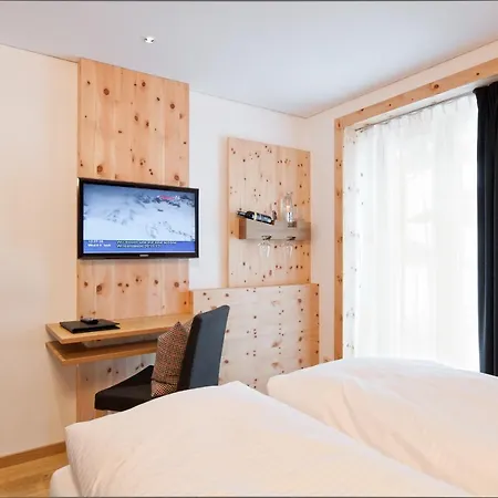 Mondschein Hotel 4*