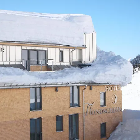 Mondschein Hotel 4*