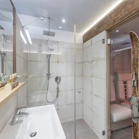 Hotel Mondschein 4*