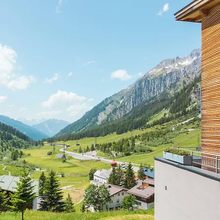 Mondschein Hotel Stuben am Arlberg