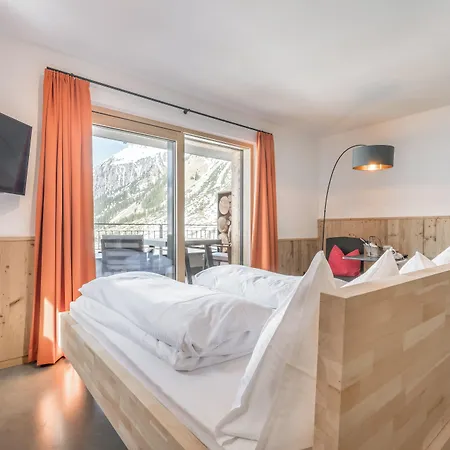 Mondschein Stuben am Arlberg